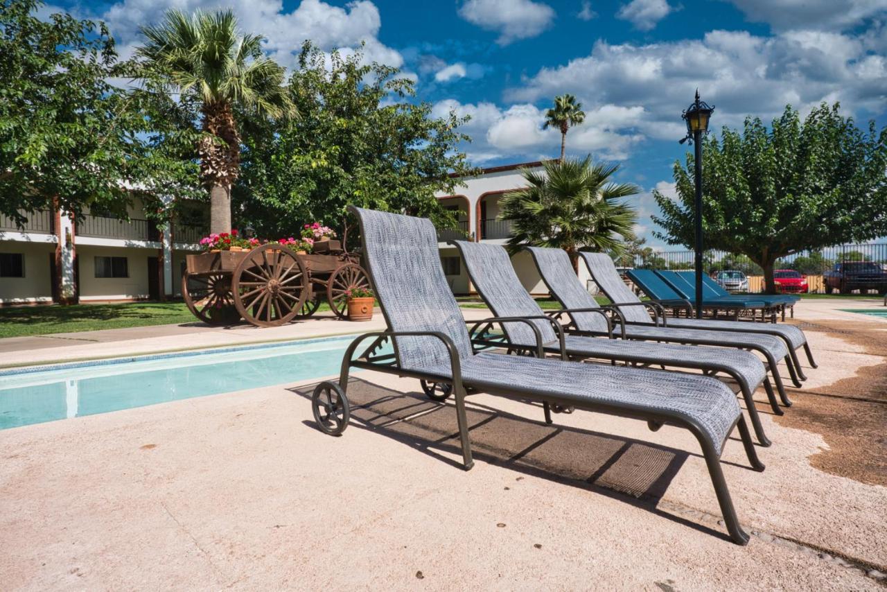 Hotel Hacienda Nuevo Casas Grandes Dış mekan fotoğraf